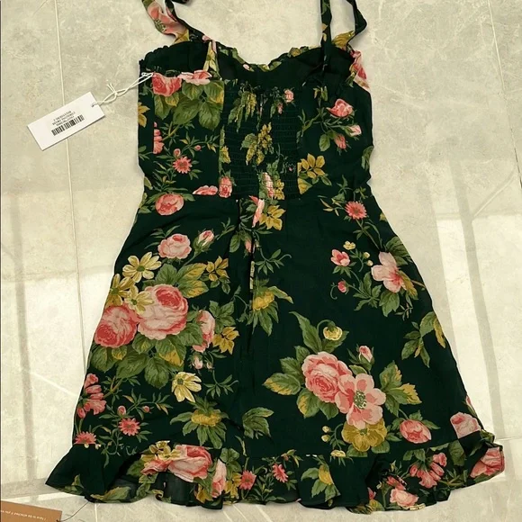 NWT reformation Christine dress in Belvedere print. Size 2 - Picture 5 of 6